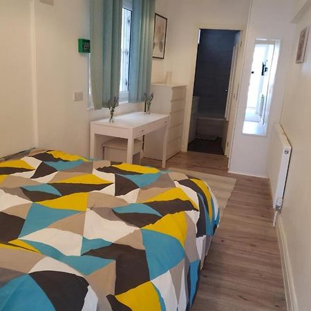 Star London Brent Street Cosy 1-Bed Hideaway Apartman Hendon Kültér fotó