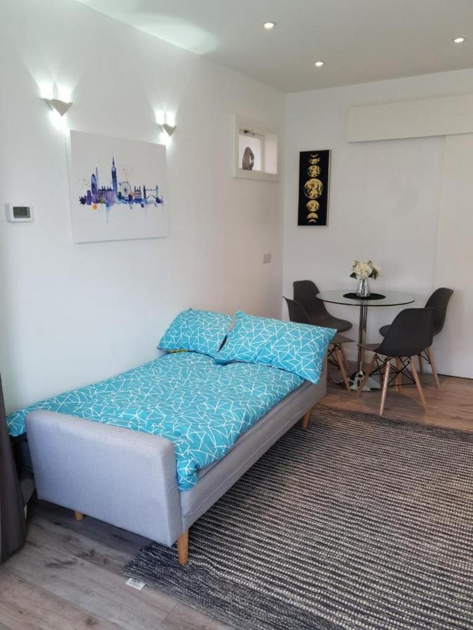 Star London Brent Street Cosy 1-Bed Hideaway Apartman Hendon Kültér fotó